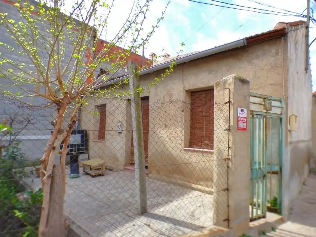 Vista exterior de Finca rústica en venda en Granja de Rocamora amb Jardí privat, Terrassa i Traster