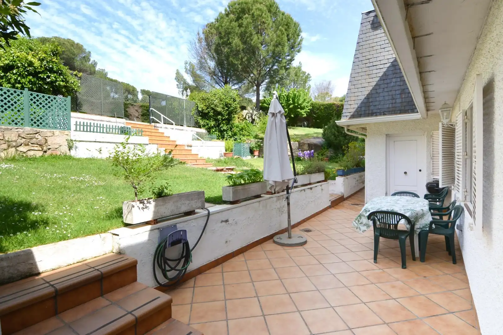 Terrassa de Casa o xalet en venda en San Martín de Valdeiglesias amb Jardí privat, Terrassa i Traster