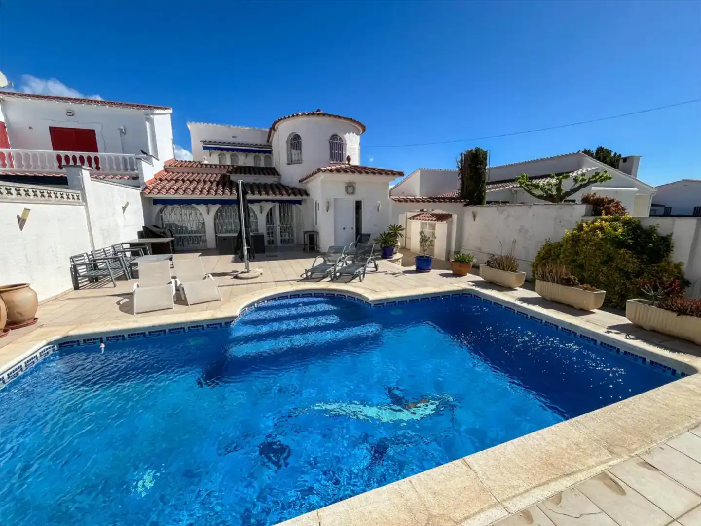 Swimming pool of Houses for sale in Carmençó