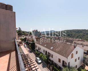 Exterior view of Single-family semi-detached for sale in La Palma de Cervelló  with Air Conditioner, Terrace and Balcony