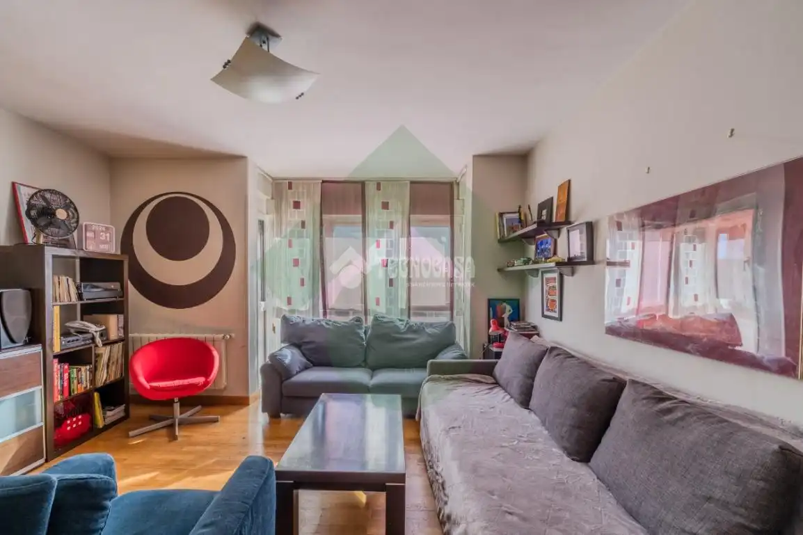 Living room of Flat for sale in Madrid  with Air Conditioner, Heating and Terrace