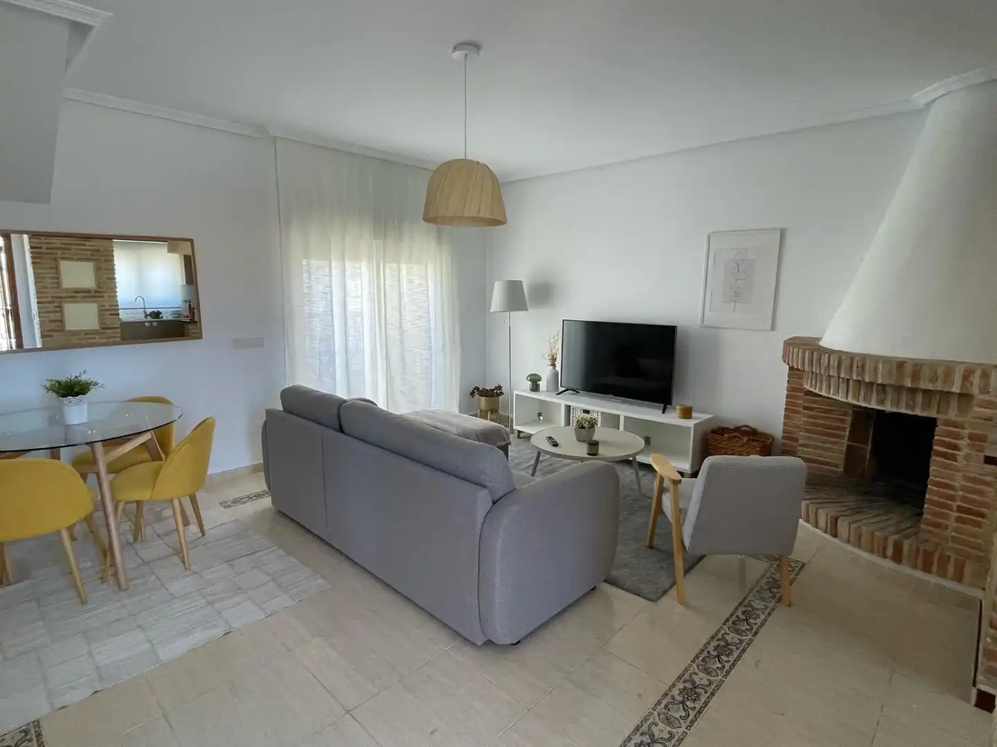 Wohnzimmer von Wohnungen zum Verkauf in Orihuela mit Klimaanlage, Schwimmbad und Möbliert