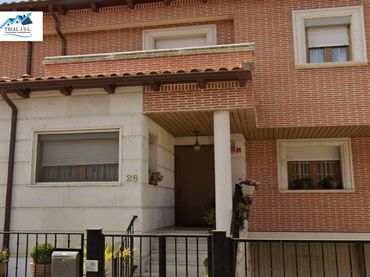 Casa en venda a Calle AVELINO HERNANDEZ LUCAS