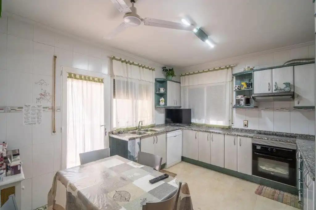 Cocina de Casa o chalet en venta en Flix con Calefacción, Piscina y Amueblado