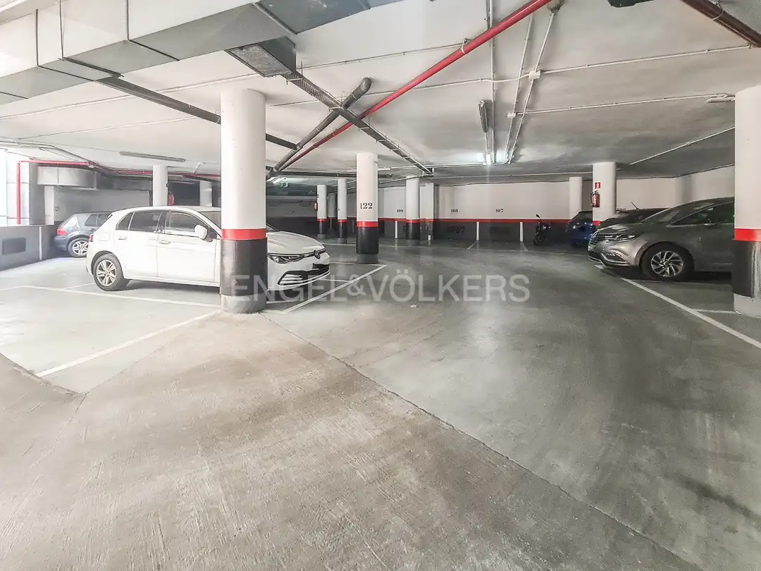 Parkplatz von Büro zur Miete in Barcelona mit Klimaanlage, Heizung und Möbliert