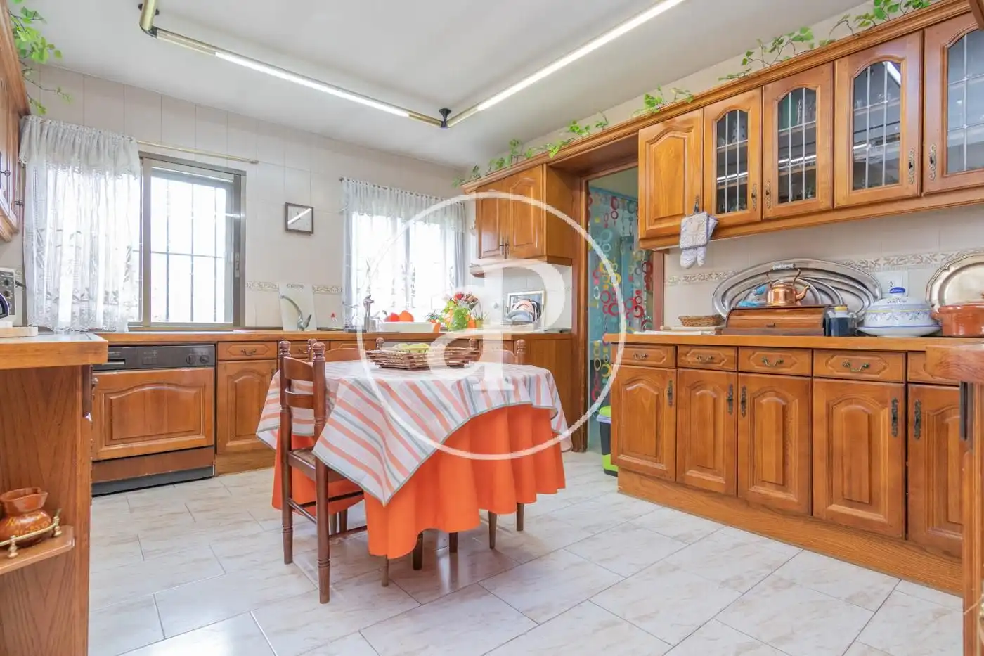 Kitchen of Houses for sale in Madrid  with Heating, Private garden and Terrace
