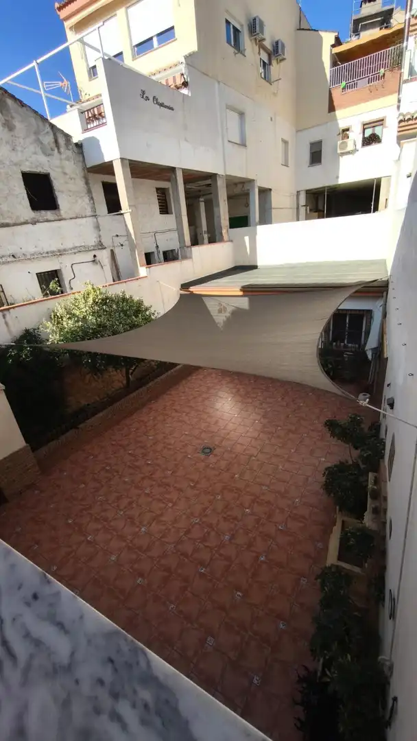 Terrasse von Einfamilien-Reihenhaus zum Verkauf in Huétor Vega mit Klimaanlage, Heizung und Privatgarten