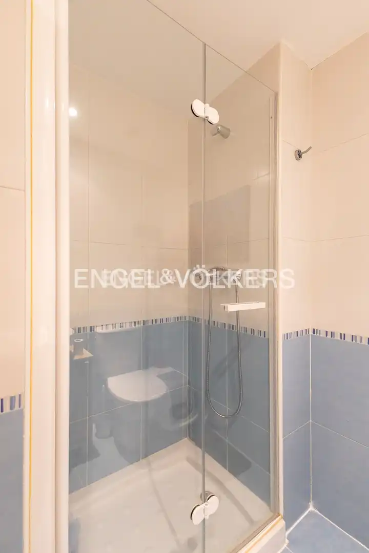 Baño de Apartamento en venta en Paracuellos de Jarama con Calefacción, Jardín privado y Terraza
