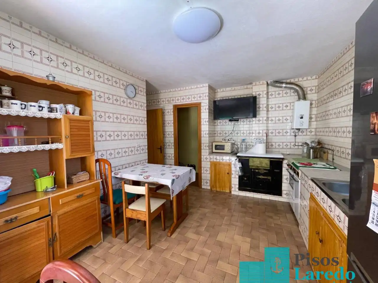Cocina de Casa o chalet en venta en Ampuero con Jardín privado, Parquet y Terraza