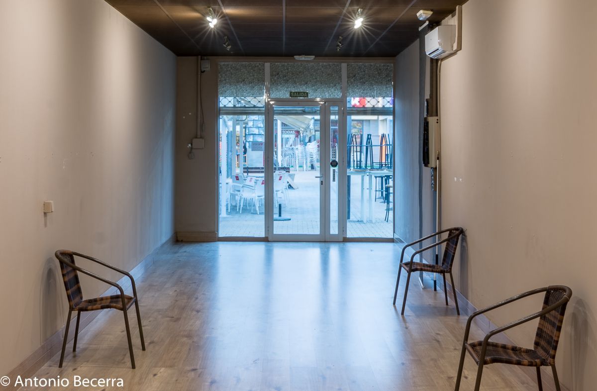 Premises for sale in Espartinas  with Air Conditioner