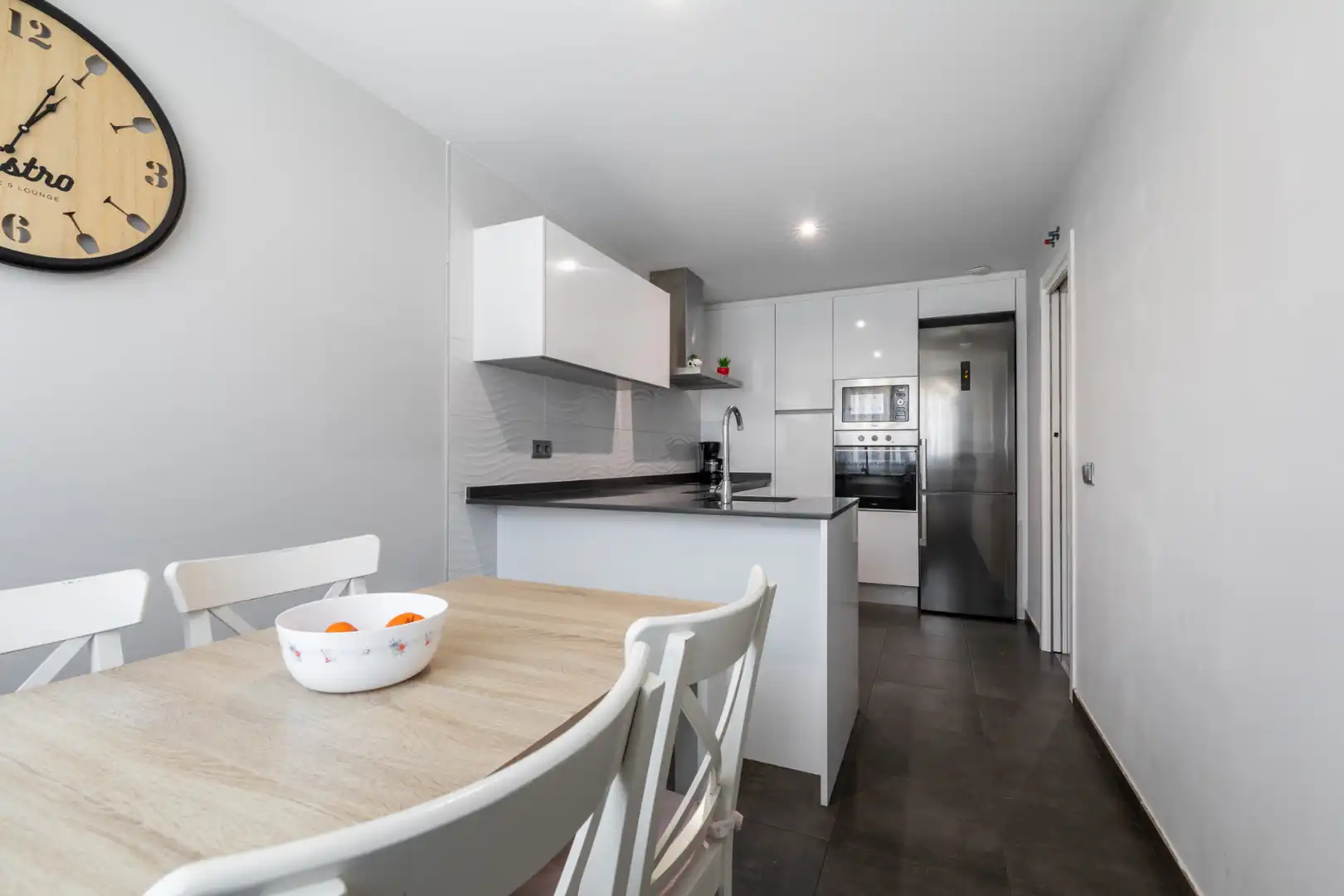 Cocina de Casa adosada en venta en Navalcarnero con Calefacción, Jardín privado y Piscina