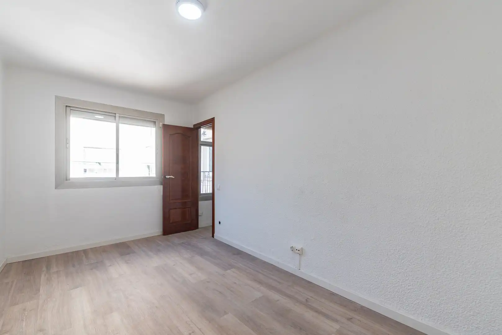Bedroom of Flat for sale in Badalona  with Air Conditioner, Heating and Parquet flooring