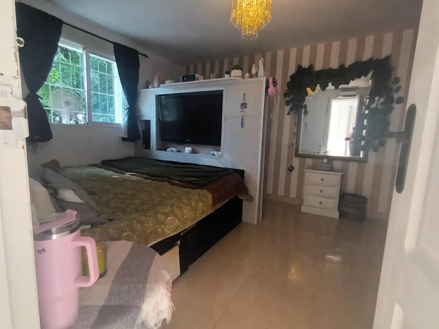 Bedroom of Houses for sale in Villena  with Storage room and Swimming Pool