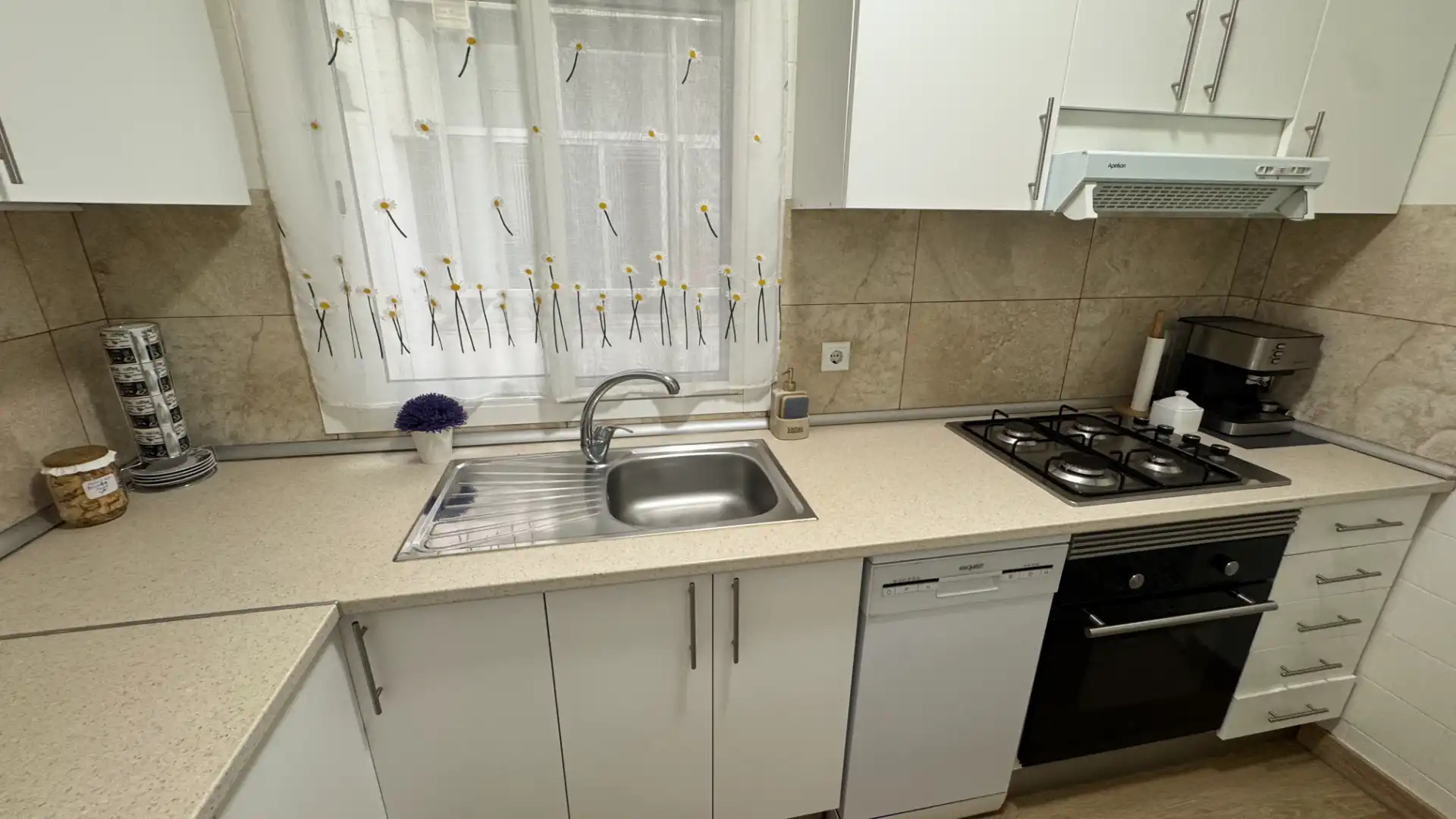 Cocina de Piso en venta en Montcada i Reixac con Horno, Balcón y Alarma