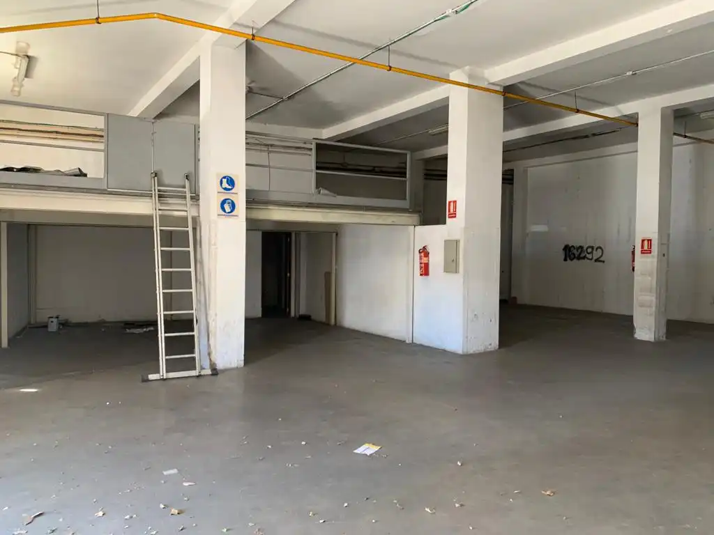 Local comercial de lloguer a Passeig de Morella 78, imagen 2