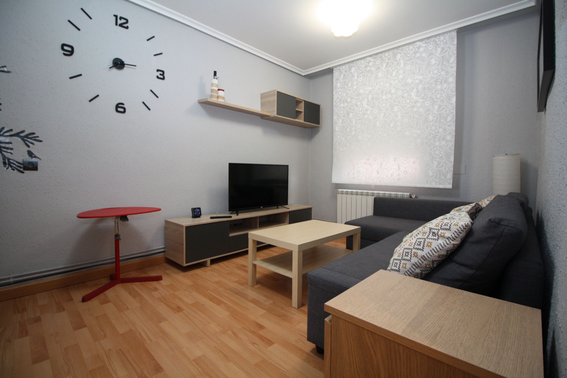 Living room of Flat to rent in Valladolid Capital  with Heating, Parquet flooring and Furnished