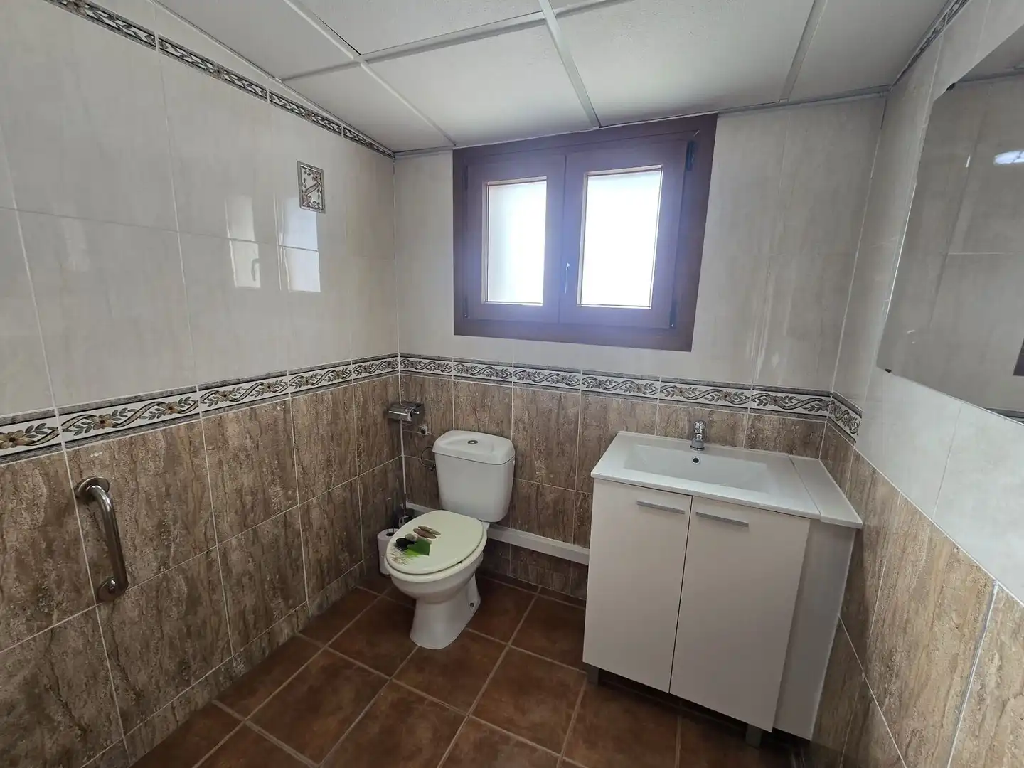Bany de Casa o xalet en venda en Villena amb Calefacció, Jardí privat i Piscina