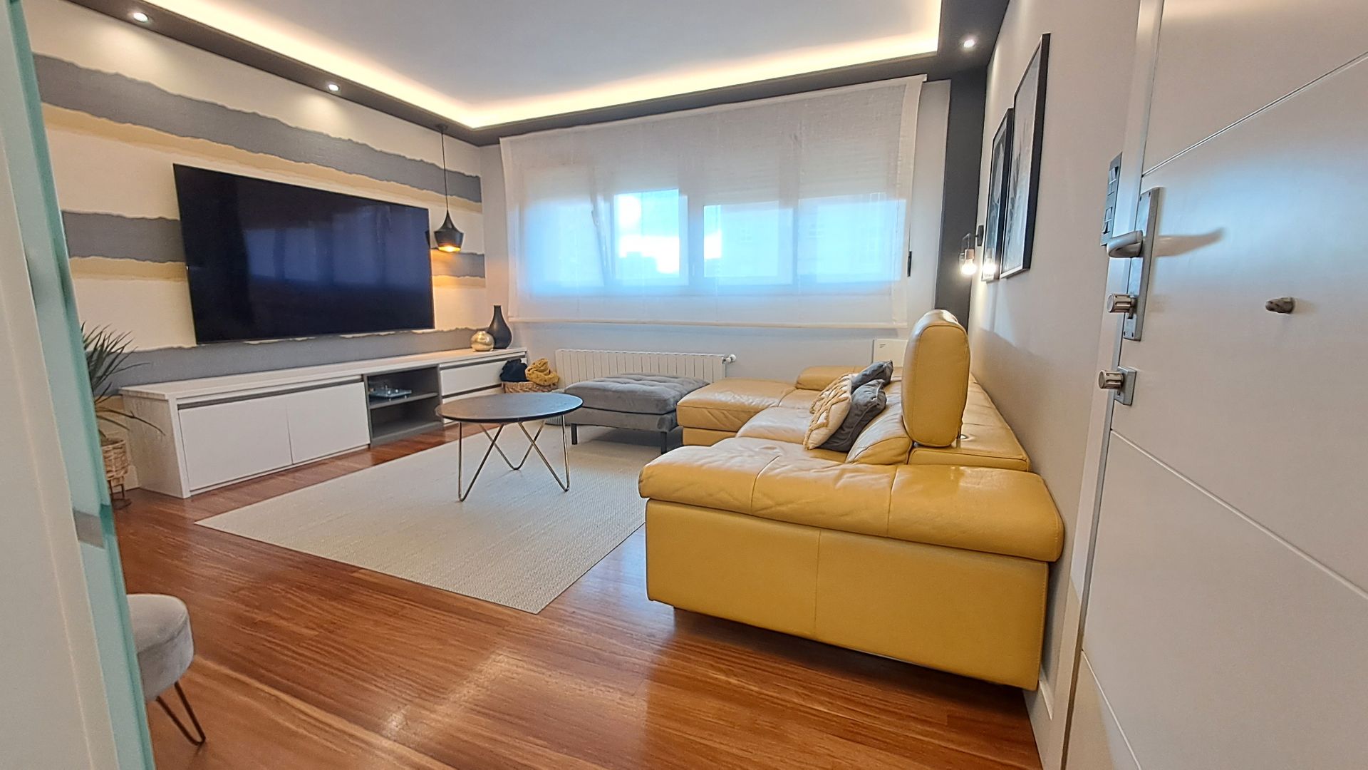 Sala de estar de Piso en venta en Bilbao  con Calefacción y Amueblado