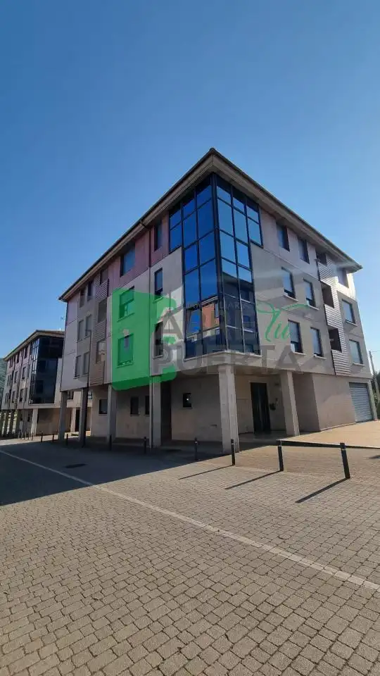 Außenansicht von Wohnung zur Miete in Allariz mit Heizung, Parkett und Möbliert