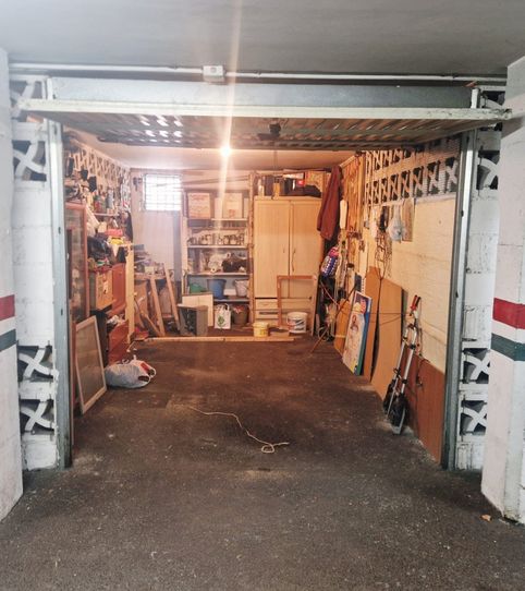Foto 2 de Garaje en venta en Avilés - Avenida de Portugal, La Magdalena, Avilés