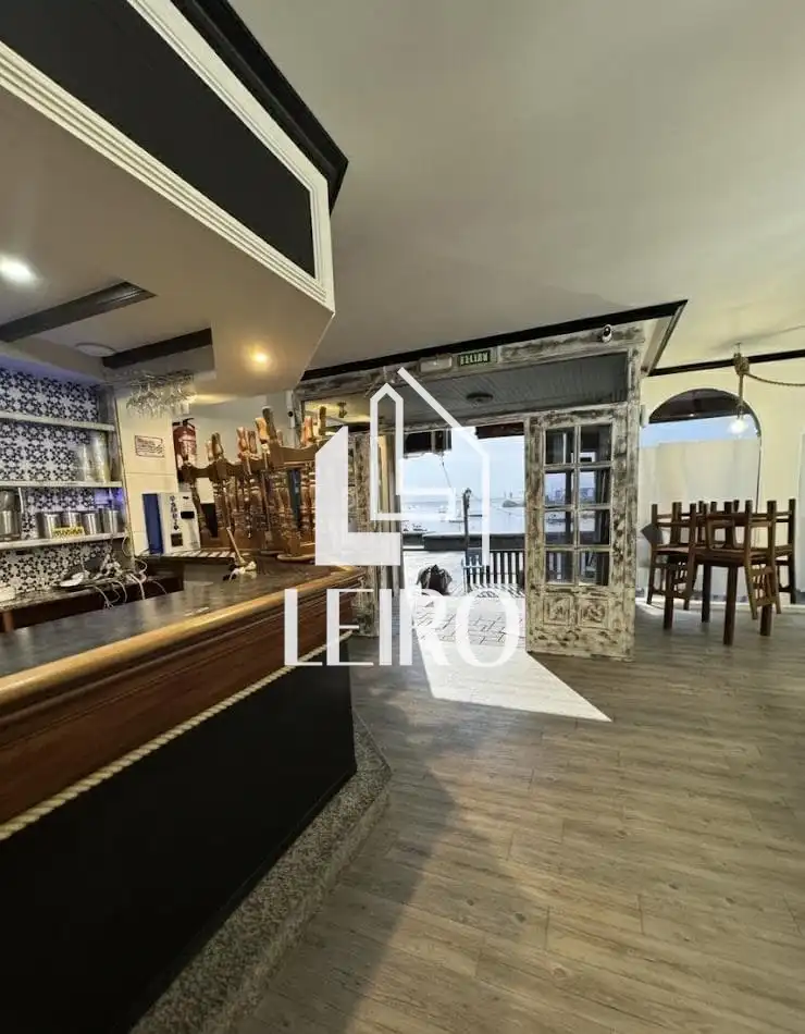 Commercial properties for sale in A Illa de Arousa   with Air Conditioner, Heating and Furnished