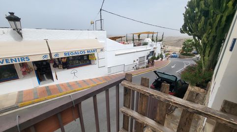 1353 – Amplia Propiedad Con Gran Terraza Y Vistas De Gran Alcance
