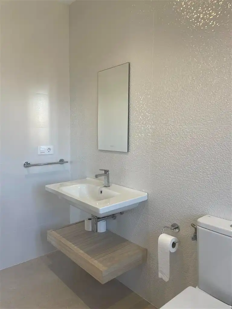 Baño de Piso en venta en San Vicente de la Barquera con Calefacción, Amueblado y Horno