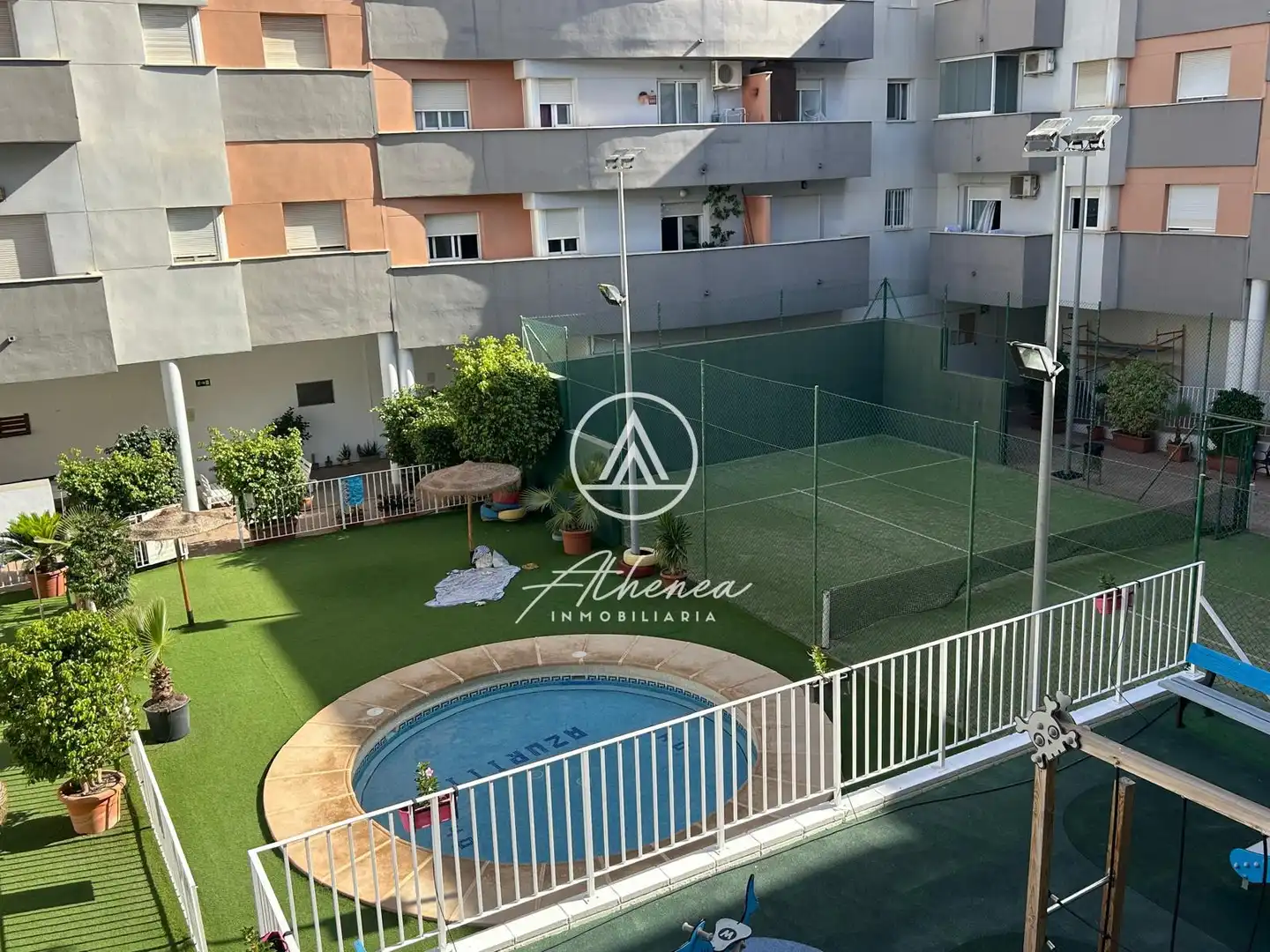 Piscina de Pis en venda en Vícar amb Aire condicionat, Calefacció i Terrassa