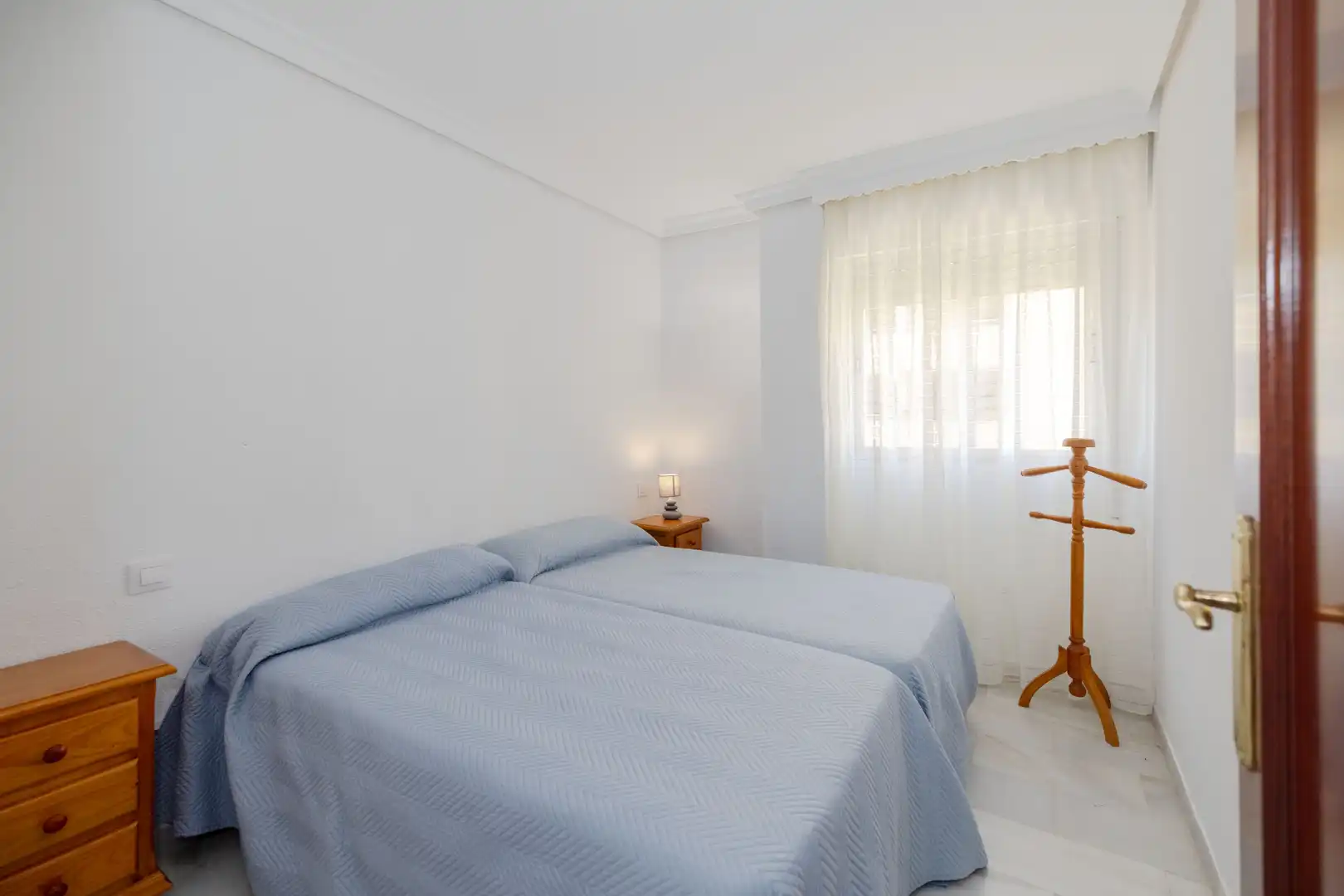 Schlafzimmer von Wohnung zum Verkauf in Marbella mit Klimaanlage und Gemeinschaftspool