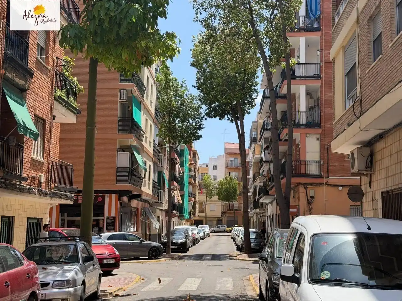 Vista exterior de Apartamento en venta en Manises con Aire acondicionado, Amueblado y Balcón
