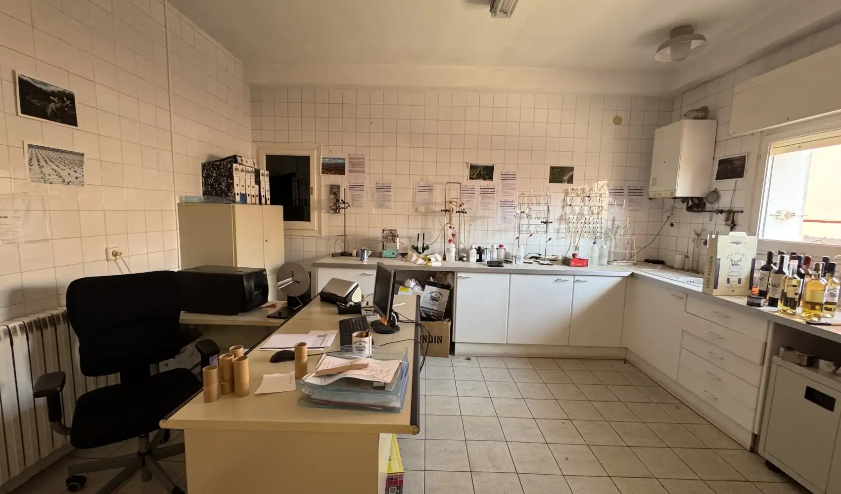 Kitchen of Industrial buildings for sale in  Logroño
