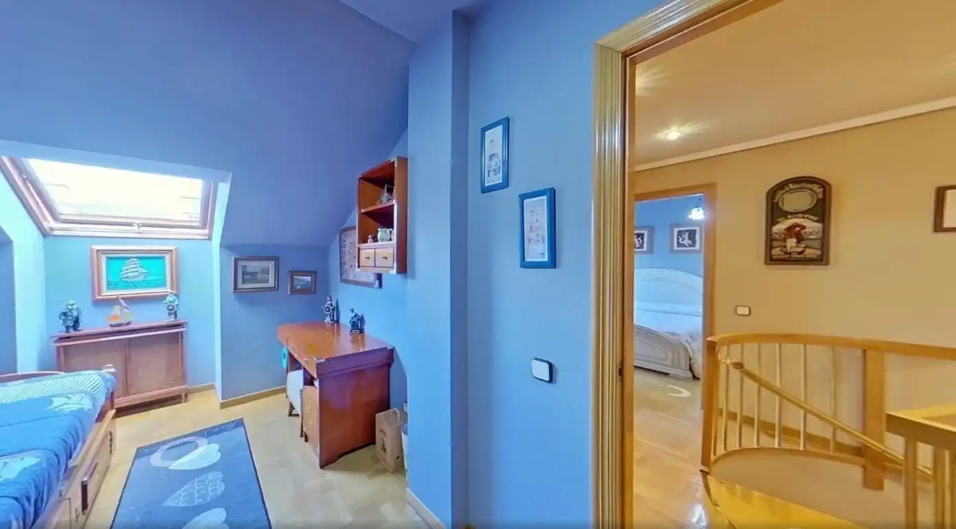 Dúplex en venta en Oviedo  con Calefacción, Parquet y Terraza