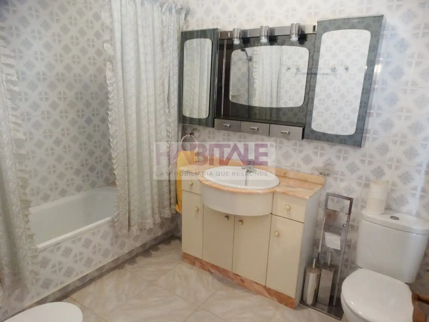 Bany de Casa adosada en venda en Xàtiva amb Traster i Moblat