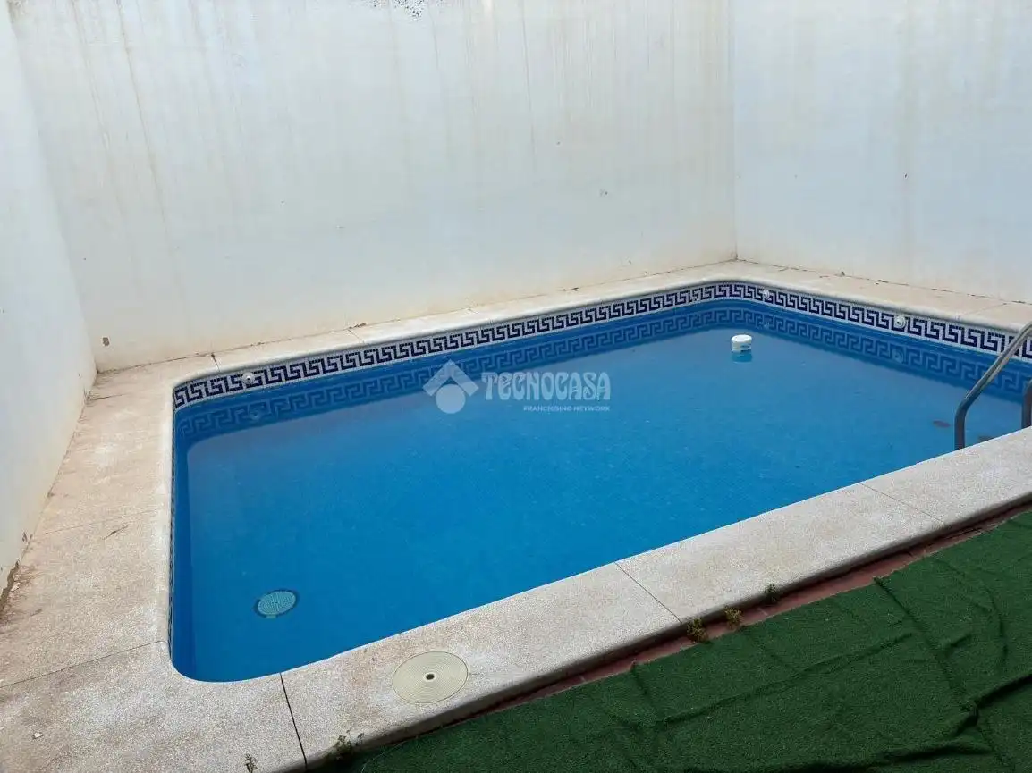 Piscina de Ático de alquiler en Sevilla con Aire acondicionado, Terraza y Piscina