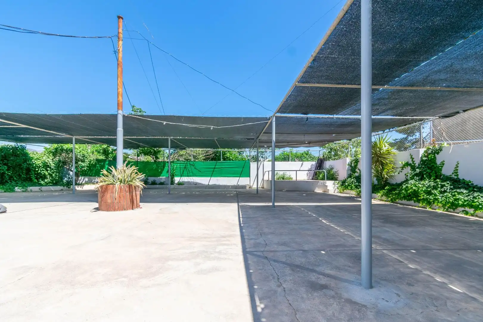 Parkplatz von Geschaftsraum zum Verkauf in Almería mit Klimaanlage