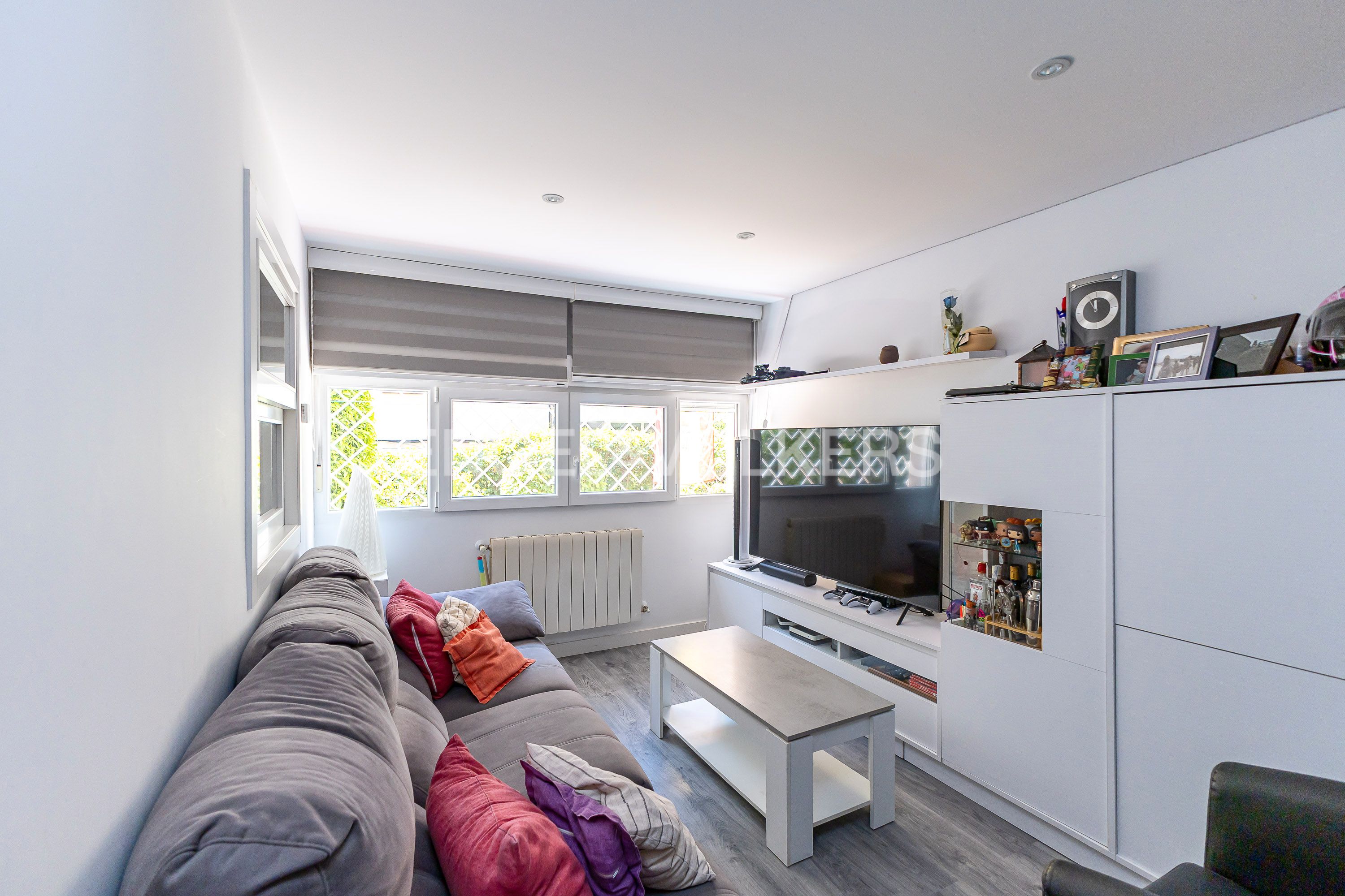 Living room of Apartment for sale in  Madrid Capital  with Air Conditioner, Heating and Private garden