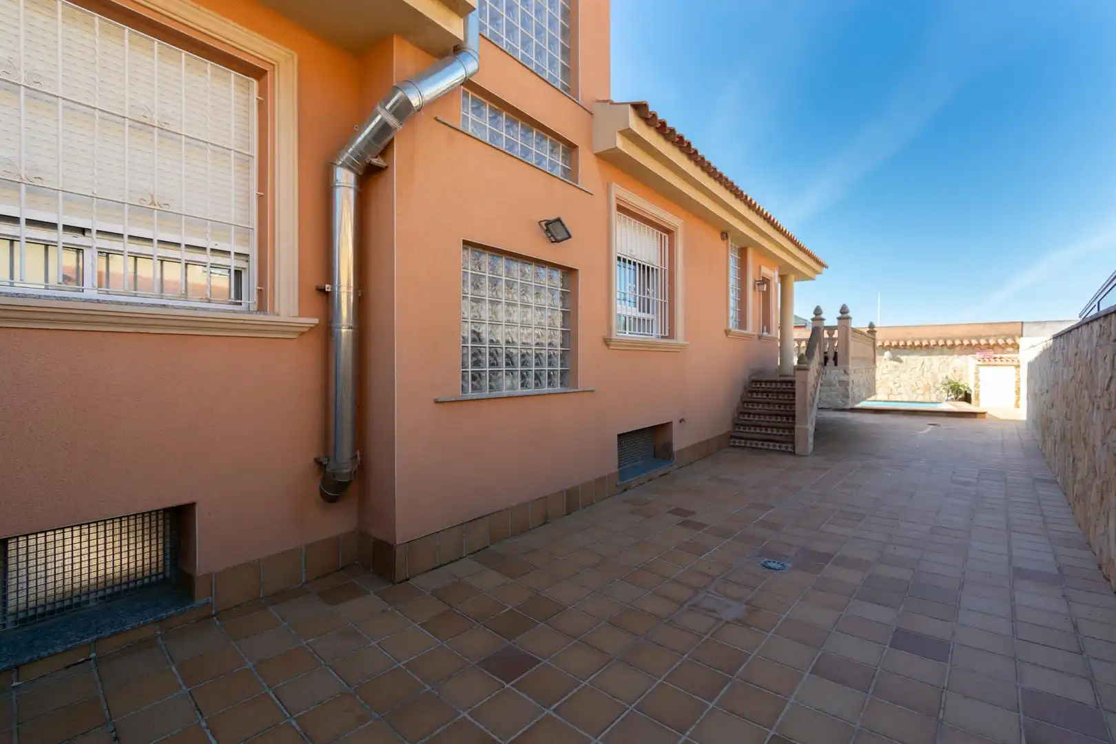 Vista exterior de Casa o xalet en venda en La Unión amb Aire condicionat, Calefacció i Jardí privat