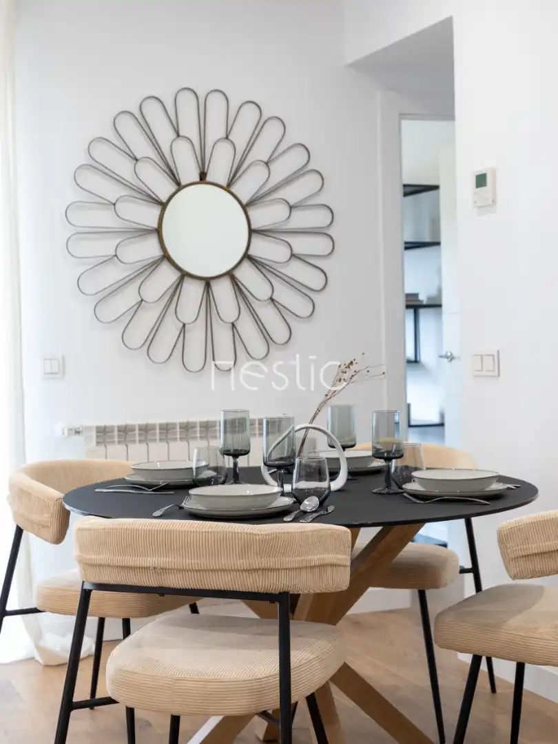 Menjador de Apartament de lloguer en Madrid amb Aire condicionat, Calefacció i Terrassa