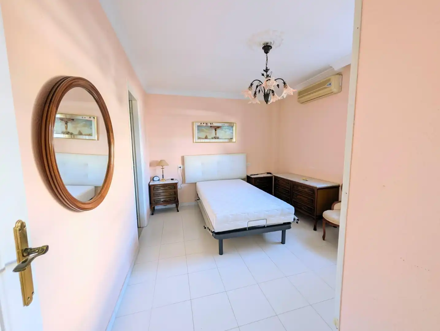 Schlafzimmer von Wohnung zum Verkauf in Torremolinos mit Klimaanlage, Privatgarten und Terrasse