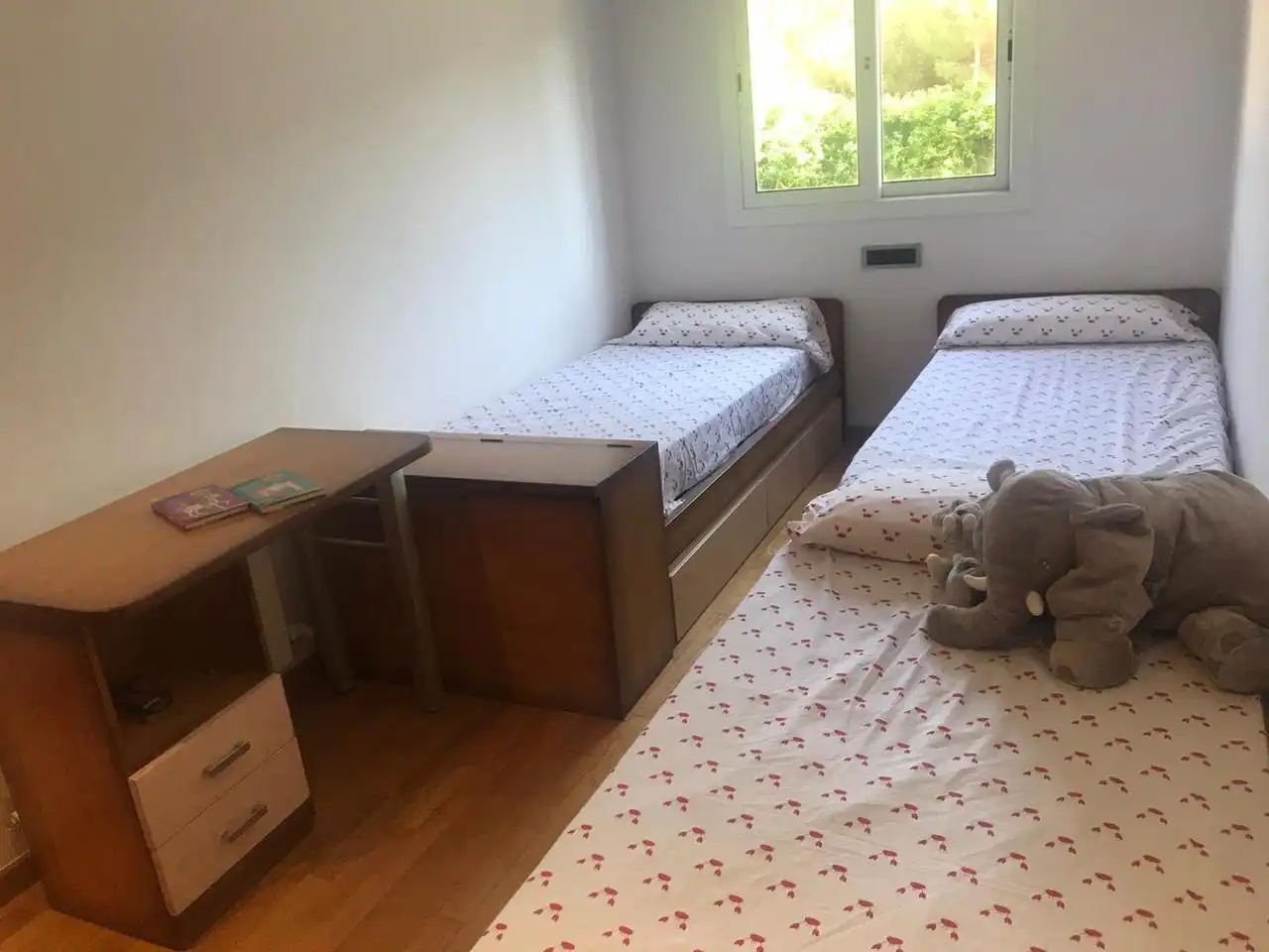 Habitación de Planta baja en venta en Castell d'Aro, Platja d'Aro i s'Agaró con Aire acondicionado, Terraza y Amueblado