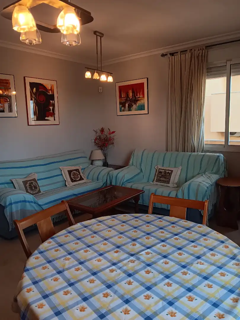 Wohnung zur Miete in Calle Begonia, Cavaleri