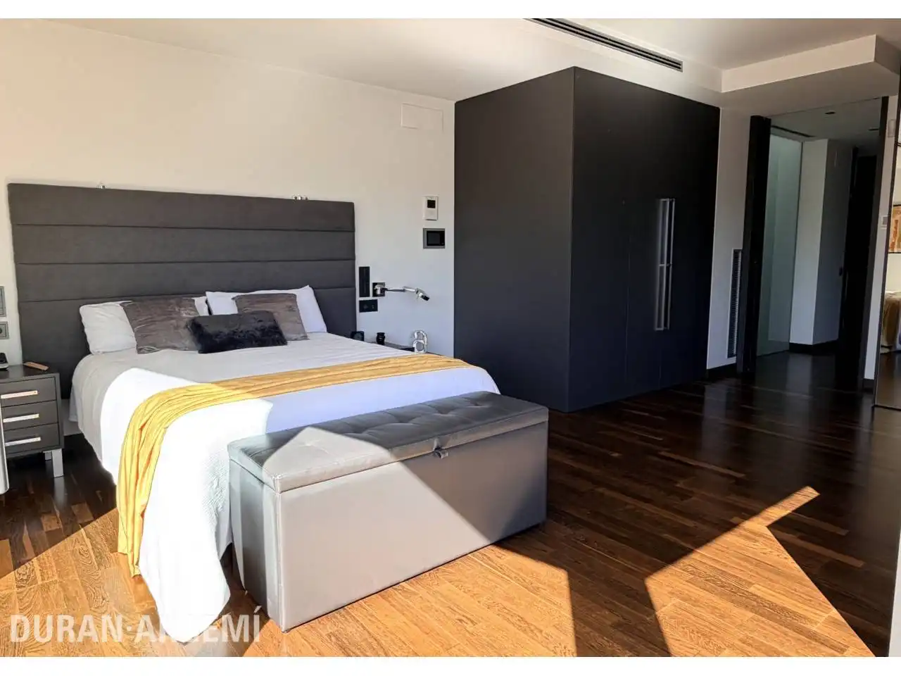 Dormitori de Casa o xalet en venda en Terrassa amb Aire condicionat, Calefacció i Jardí privat