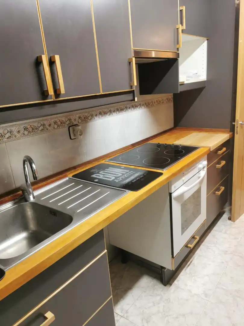 Cuina de Planta baixa en venda en Sevilla la Nueva amb Aire condicionat, Calefacció i Parquet