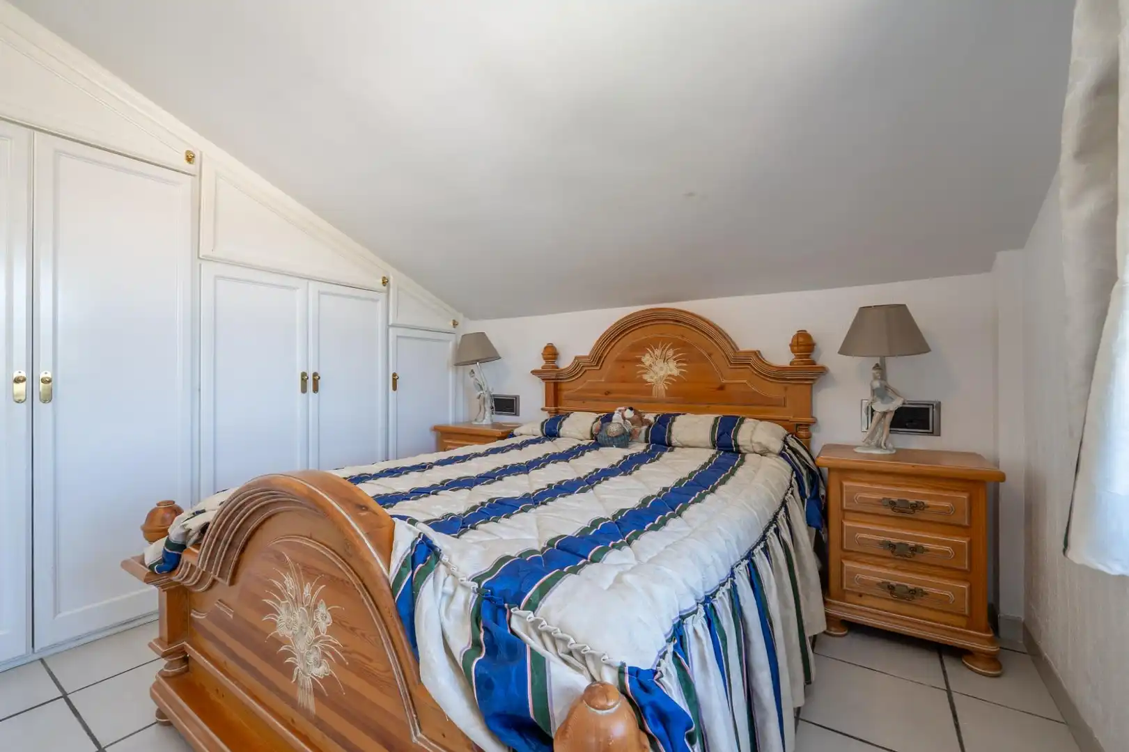 Habitación de Casa o chalet en venta en Valdepeñas de Jaén con Aire acondicionado, Calefacción y Jardín privado