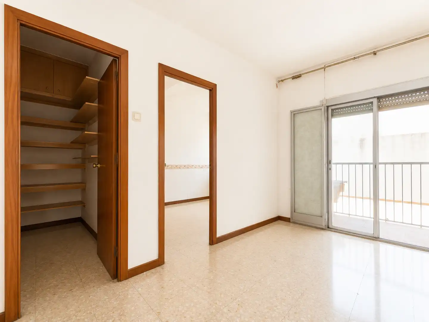 Habitación de Piso en venta en Esplugues de Llobregat con Trastero y Balcón
