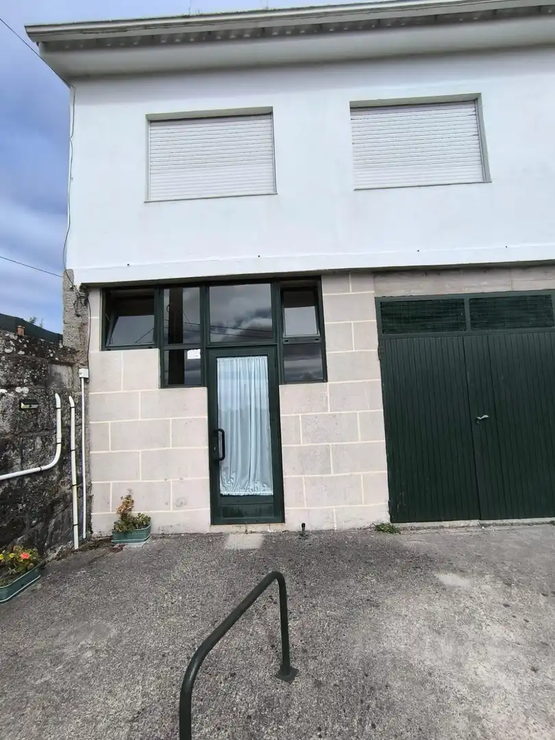 Vista exterior de Casa o xalet en venda en Gondomar amb Calefacció i Balcó