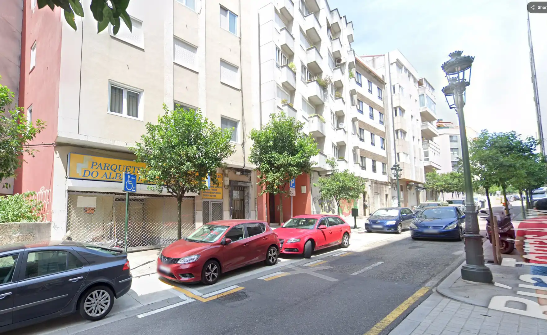 Vista exterior de Piso en venta en Vigo  con Calefacción, Parquet y Trastero