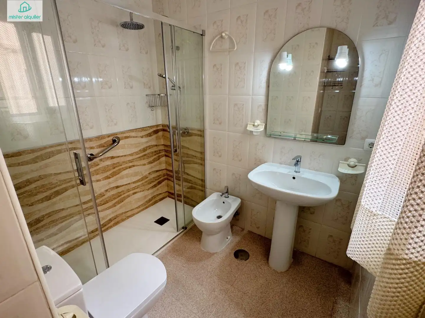 Bungalow con terrazza in affitto a Calle ALBAYNA 3, imagen 21