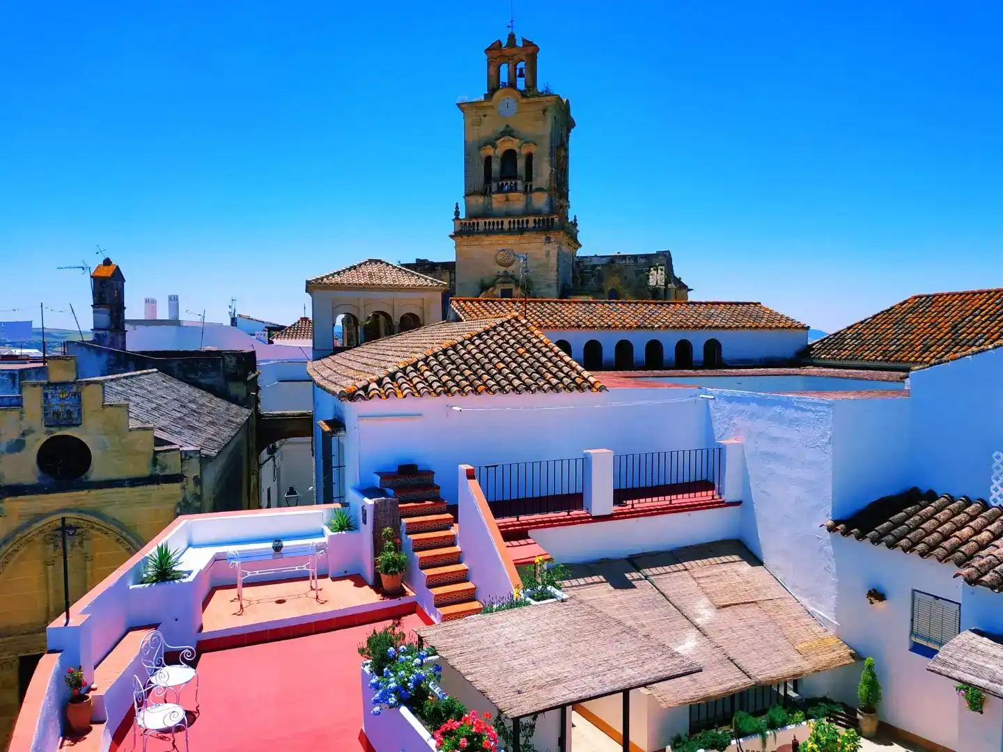 Vista exterior de Pis en venda en Arcos de la Frontera amb Aire condicionat i Balcó