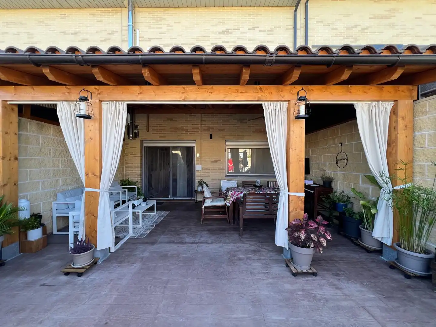 Terraza de Casa adosada en venta en Villalbilla con Aire acondicionado, Calefacción y Jardín privado